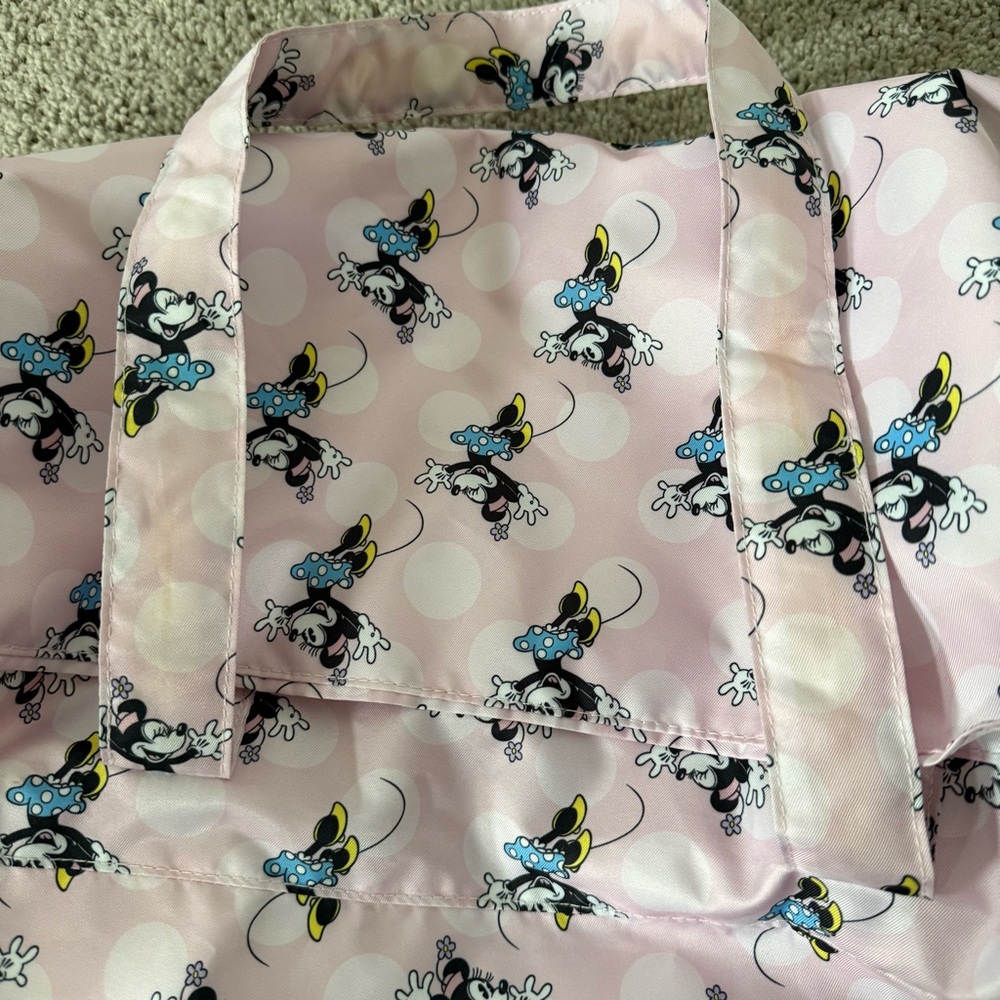 JuJuBe x Disney Minnie Mouse Duffle Bag - Picture 6 of 7
